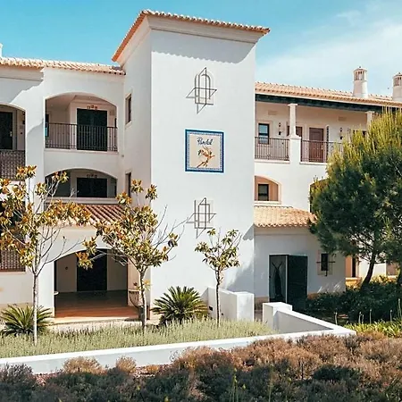 Olhos De Agua Sleeps 4