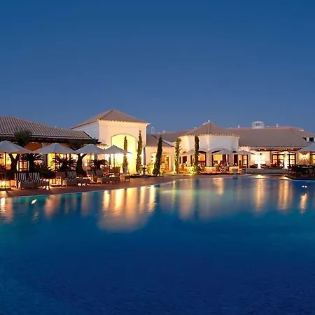 Olhos De Agua Sleeps 4 Apartment *